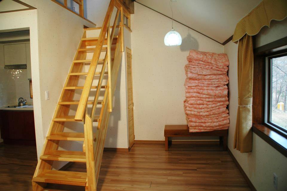 숙박시설 통나무 펜션 이미지