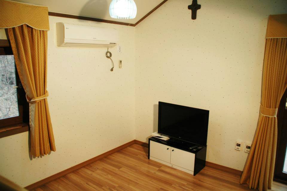 숙박시설 통나무 펜션 이미지