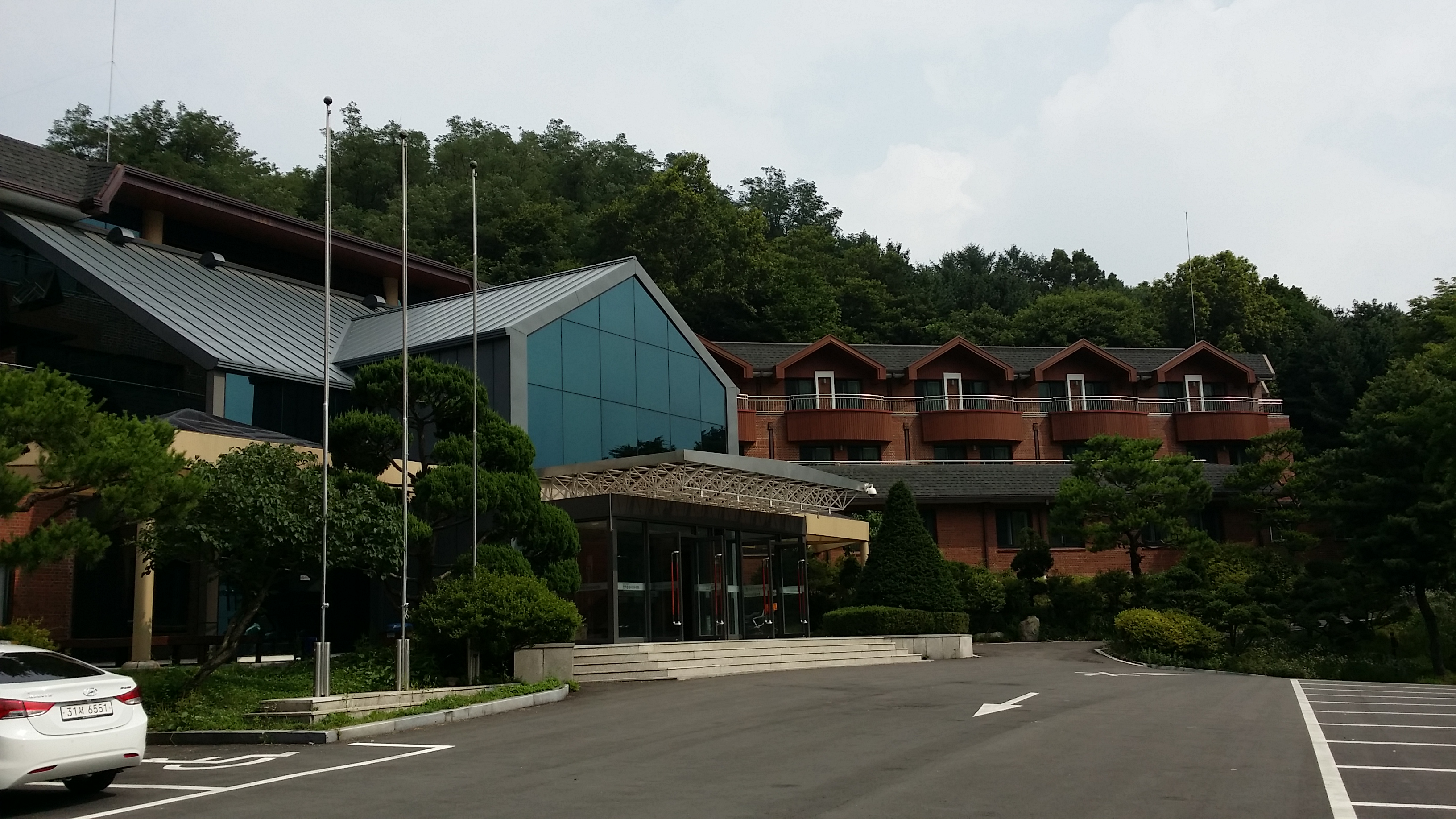 본관 전경 이미지